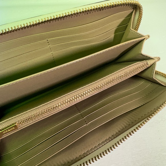 COACH Wallet Long FC8695 C8695 Chalk Multi Signature Mystical - Picture 4 of 8